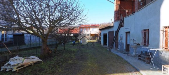 Дом с 5 комнатами в Куаренья Черрето, Италия № 227122 7