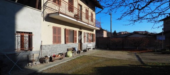 Дом с 5 комнатами в Куаренья Черрето, Италия № 227122 2