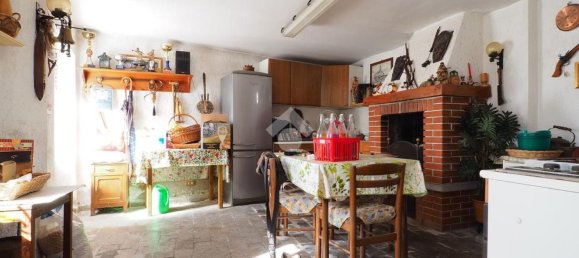 Дом с 5 комнатами в Куаренья Черрето, Италия № 227122 35