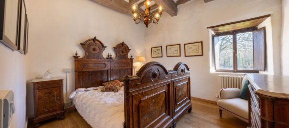 Дом с 21 комнатой в Тоди, Италия № 132082 14