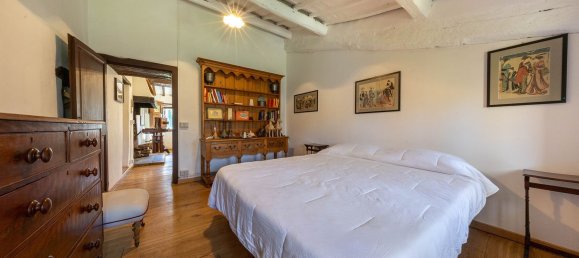 Дом с 21 комнатой в Тоди, Италия № 132082 13