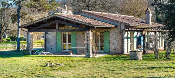 Дом с 21 комнатой в Тоди, Италия № 132082 8