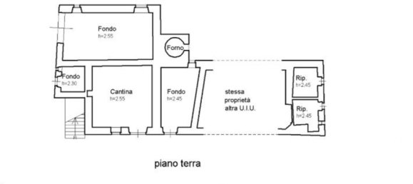 Дом с 21 комнатой в Тоди, Италия № 132082 30