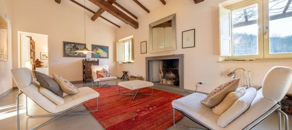 Дом с 21 комнатой в Тоди, Италия № 132082 20