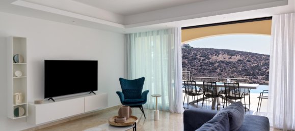 4 bedrooms Villa in Paphos, Cyprus No. 10369 16