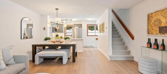 3 bedrooms House in British Columbia, Canada No. 1183 5