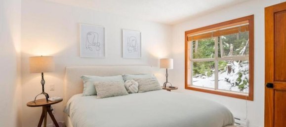 3 bedrooms House in British Columbia, Canada No. 1183 11