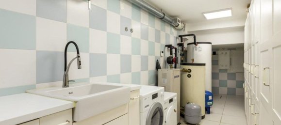 5 bedrooms House in Lisbon, Portugal No. 115430 2