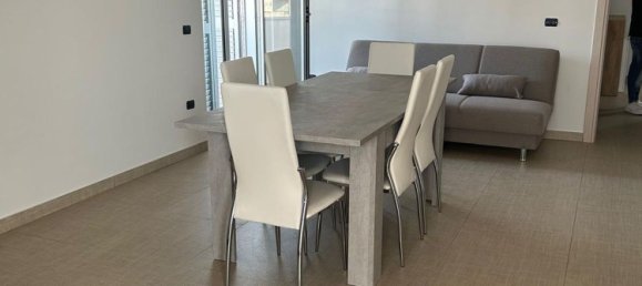 Дом с 8 комнатами в Кастель Вольтурно, Италия № 254865 2