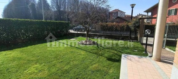 3 bedrooms Villa in Carmagnola, Italy No. 129029 7