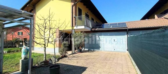 3 bedrooms Villa in Carmagnola, Italy No. 129029 11
