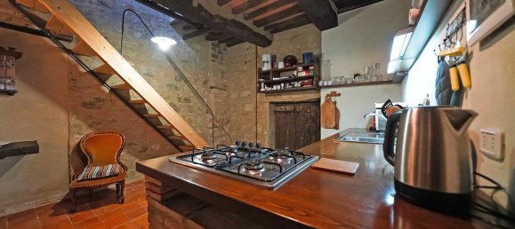 3 Schlafzimmer Wohnung in Seggiano, Italy, Nr. 77624 8