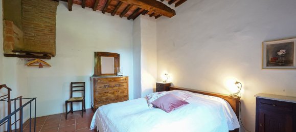 3 Schlafzimmer Wohnung in Seggiano, Italy, Nr. 77624 9