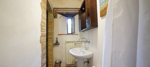 3 Schlafzimmer Wohnung in Seggiano, Italy, Nr. 77624 6