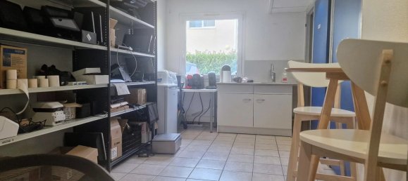  مكتب في Valence, France 80متر مربع رقم 202357 6