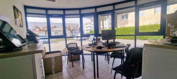  مكتب في Valence, France 80متر مربع رقم 202357 3