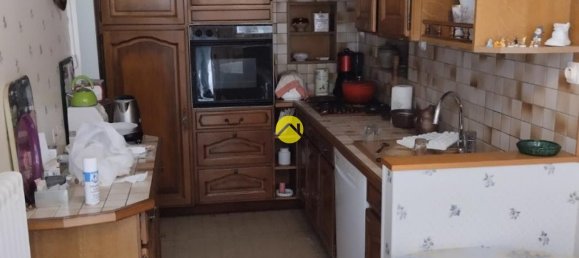 2 Schlafzimmer Haus in Vatan, France, Nr. 79673 4