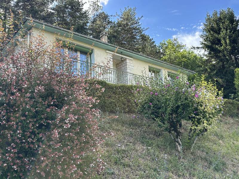 Casa de 3 dormitorios en Dordogne, France No. 279361