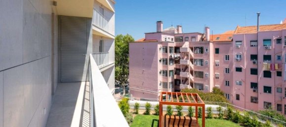 2 bedrooms Apartment in Lisbon, Portugal No. 120877 2