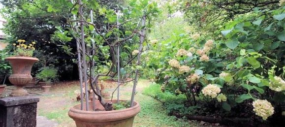 Edifício de 5 divisões em Pescia, Italy N.º 67138 9