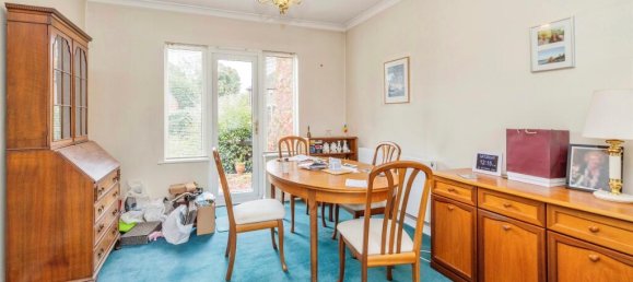 3 bedrooms House in Bushey, United Kingdom No. 6195 7