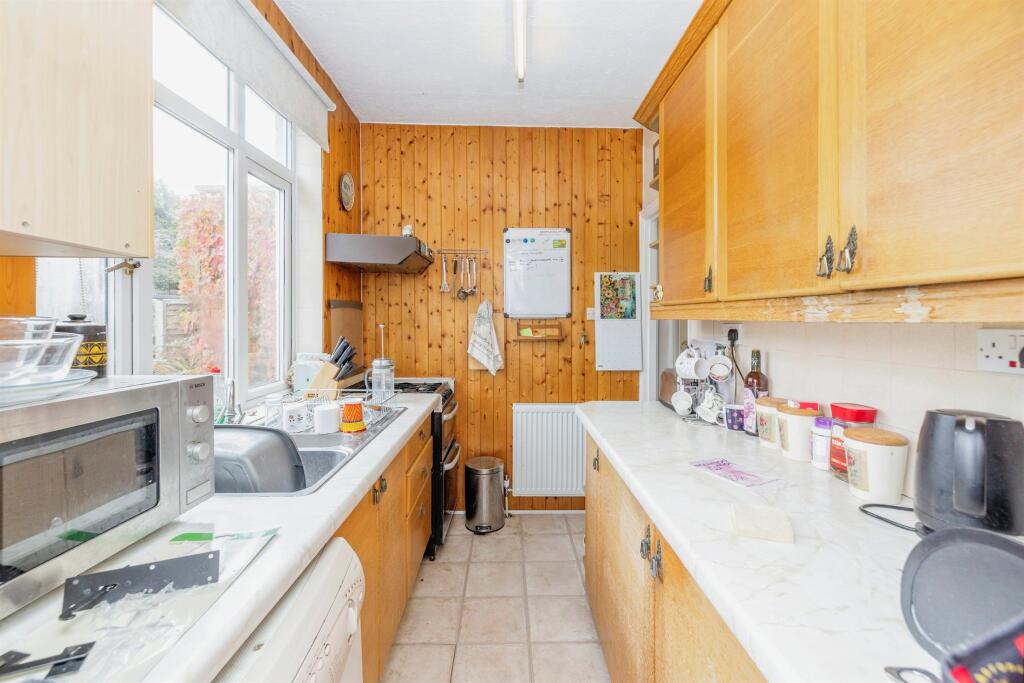 3 bedrooms House in Bushey, United Kingdom No. 6195