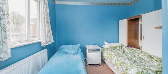 3 bedrooms House in Bushey, United Kingdom No. 6195 5