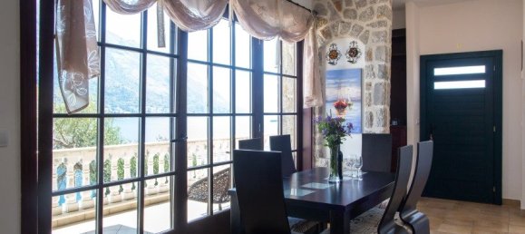 4 bedrooms Commercial property in Kotor, Montenegro No. 125 5