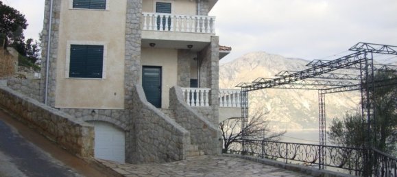 4 bedrooms Commercial property in Kotor, Montenegro No. 125 20