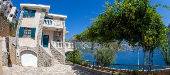 4 bedrooms Commercial property in Kotor, Montenegro No. 125 25