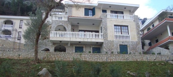 4 bedrooms Commercial property in Kotor, Montenegro No. 125 18
