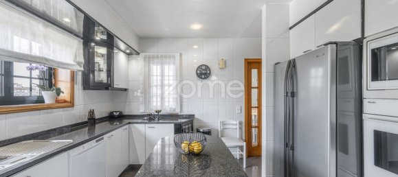 4 bedrooms House in Maia, Portugal No. 50276 17