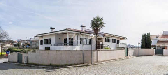 4 bedrooms House in Maia, Portugal No. 50276 6