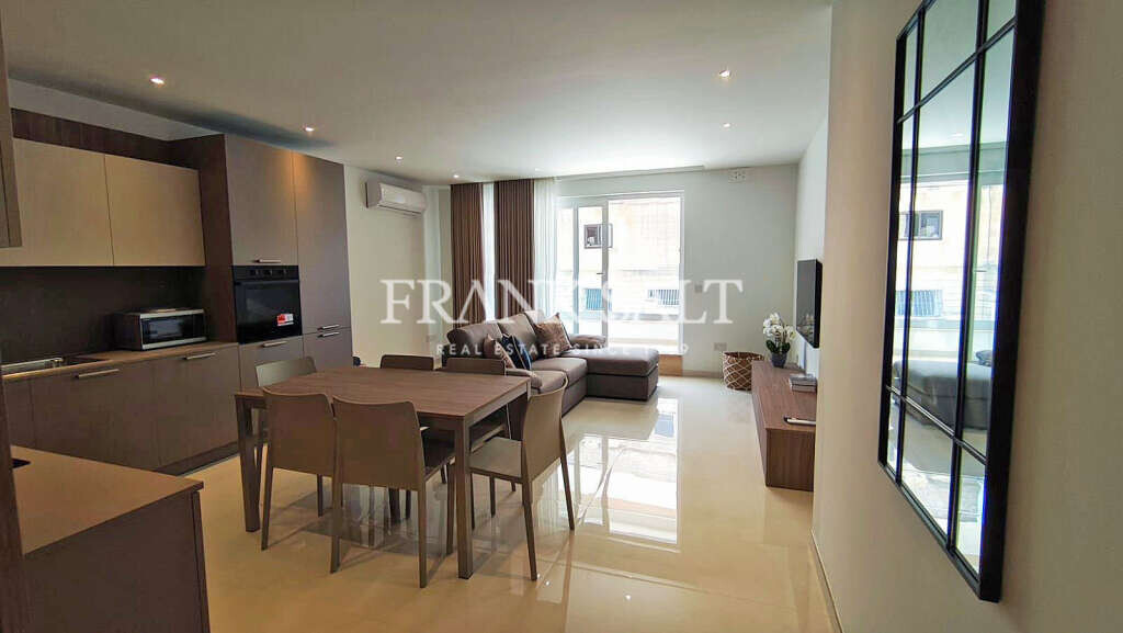 3 bedrooms Apartment in Pembroke, Malta No. 11594