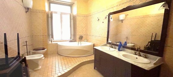 4غرفة شقة في Naples, Italy رقم 34524 19