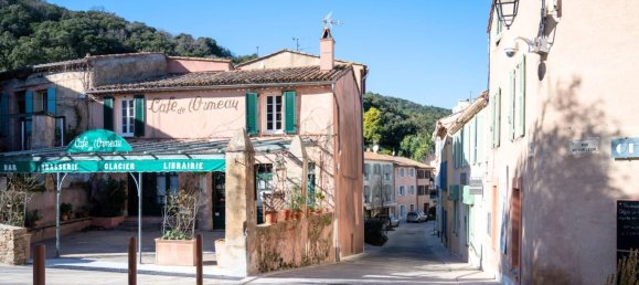 2 bedrooms Commercial property in Ramatuelle, France No. 38289 11