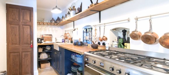 2 bedrooms Commercial property in Ramatuelle, France No. 38289 10