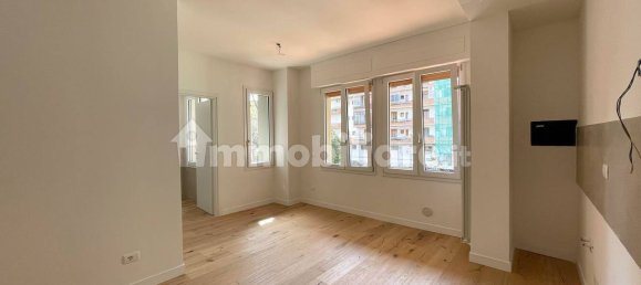 2 bedrooms Apartment in Florence, Italy No. 272580 9