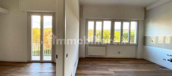 2 bedrooms Apartment in Florence, Italy No. 272580 3
