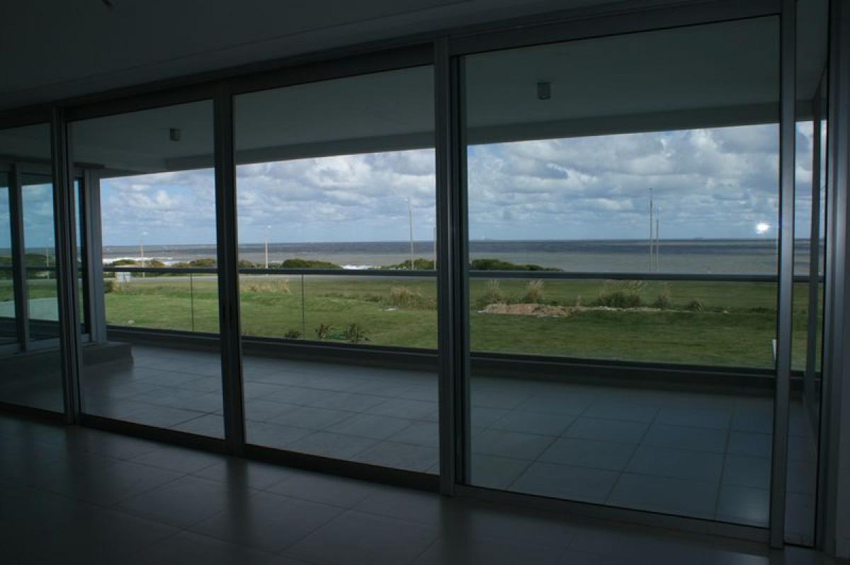 Квартира с 3 спальнями в Мальдонадо, Уругвай № 4241