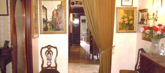 6 rooms Apartment in Rome, Italy No. 38542 8