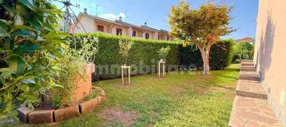 3 bedrooms Villa in Carate Brianza, Italy No. 275285 3