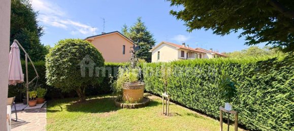 3 bedrooms Villa in Carate Brianza, Italy No. 275285 22