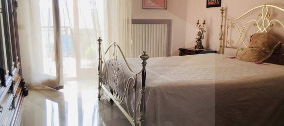 4 rooms Apartment in Triggiano, Italy No. 21686 8