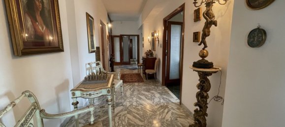 13 rooms Apartment in Latina, Italy No. 230127 7