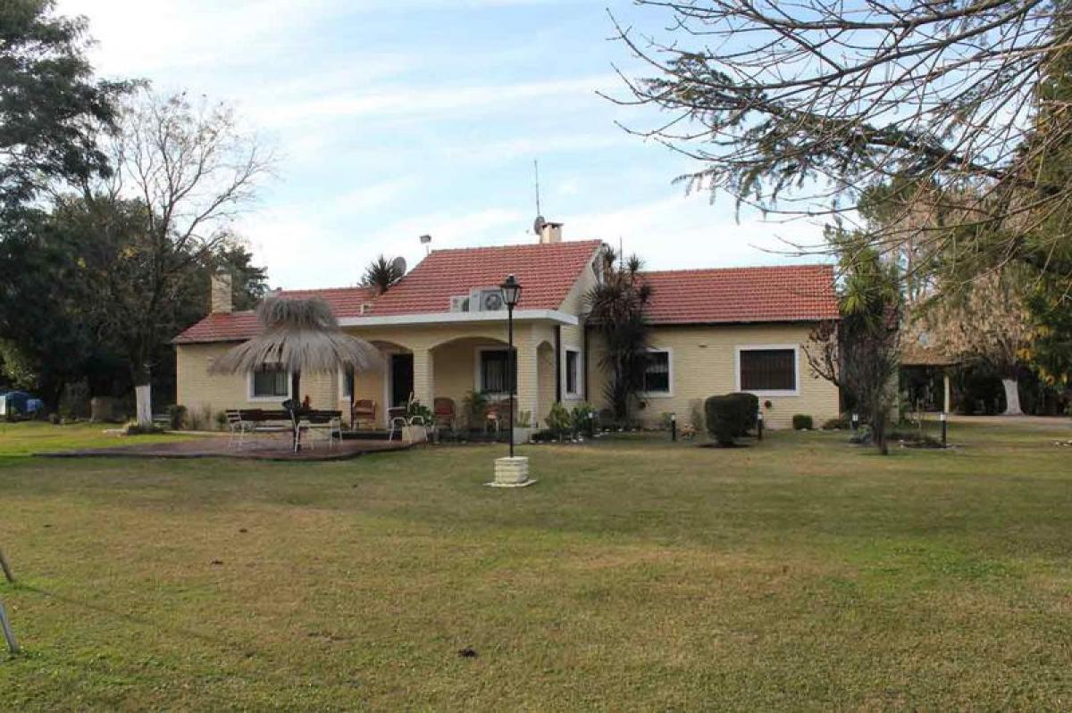  Farm in Ezeiza, Argentina No. 121770