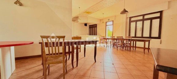 5-salle Propriété commerciale à Salzano, Italy No. 264633 3