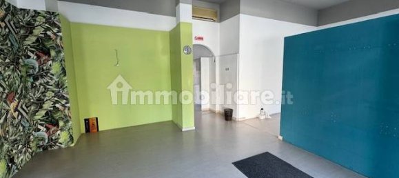 4-Zimmer Gewerbliche Immobilie in Monza, Italy, Nr. 283571 8