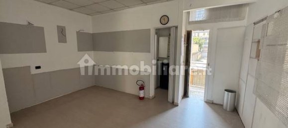 4-Zimmer Gewerbliche Immobilie in Monza, Italy, Nr. 283571 10