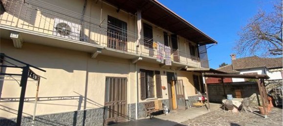 Дом с 4 комнатами в Мортара, Италия № 5775 6